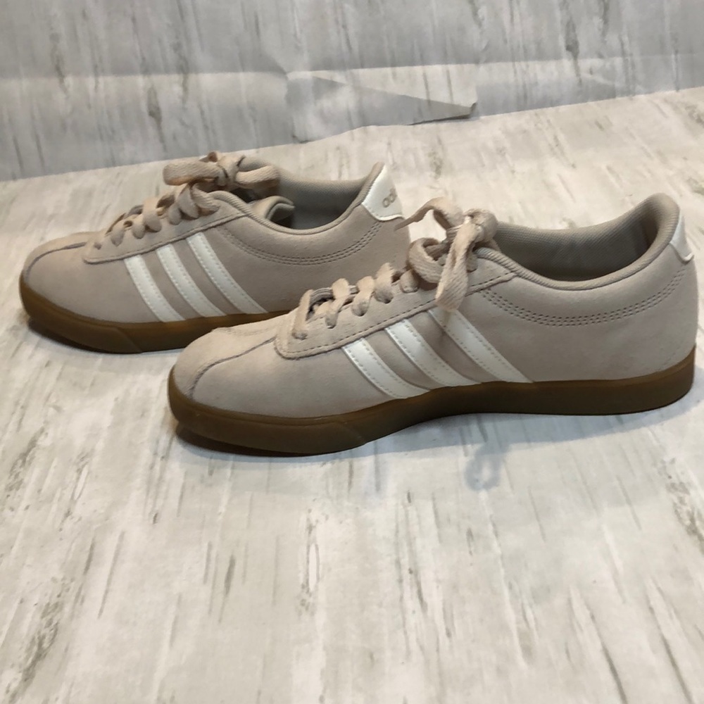Adidas Ortholite Float women’s sneakers. Size 6.